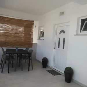 Kate Apartment