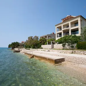 Cinthija Apartment